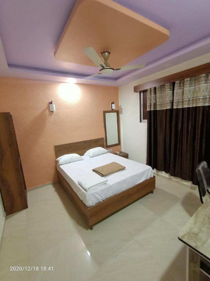 Hotel Riviera Residency Thane Exterior foto